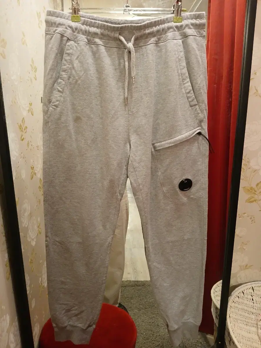 パンツ C.P. COMPANY 20SS Chrome Jogger-Olive/48 パンツ C.P. COMPANY 20SS Chrome Jogger-Olive/48 C.P. Company